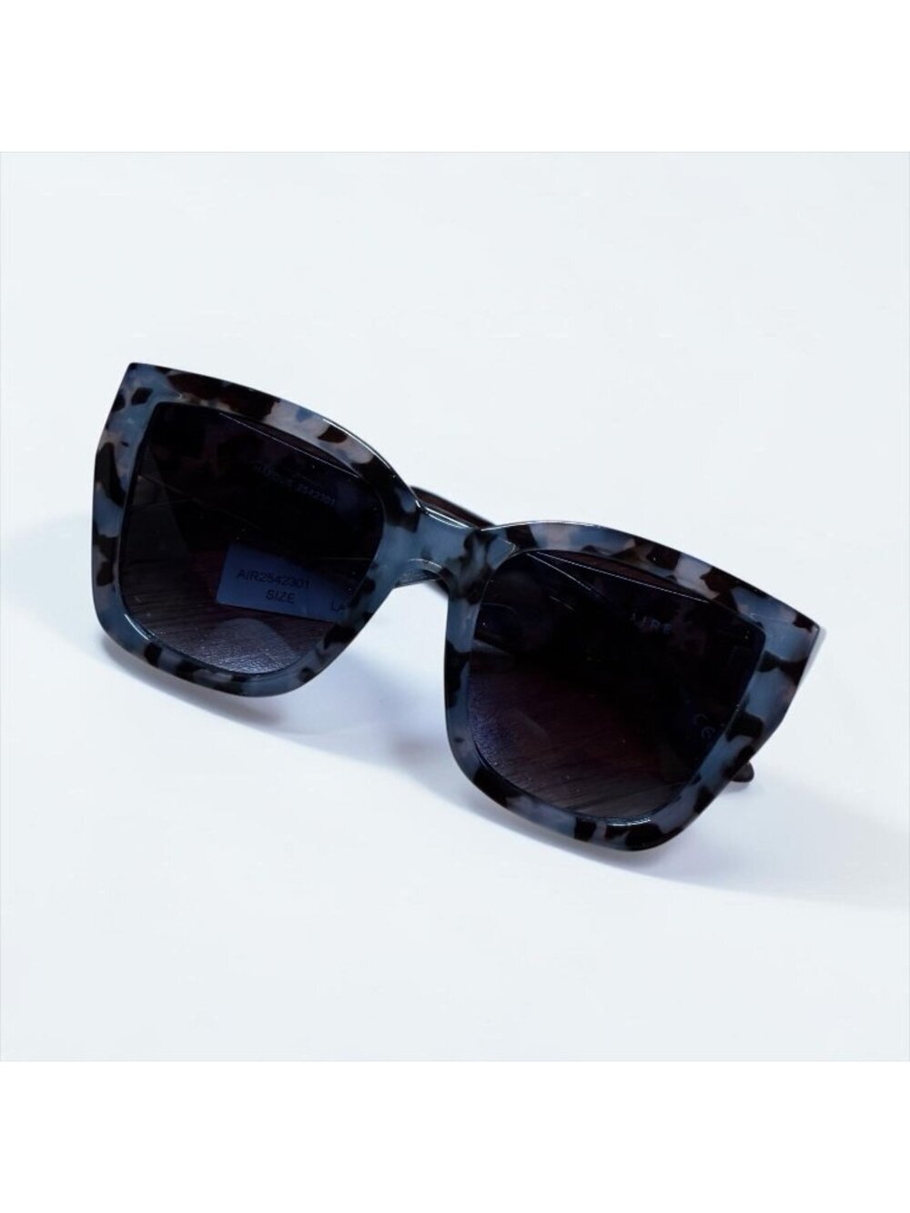 AIRE Oversized Tortoiseshell Sunglasses Square Brown Gradient Trendy Chic